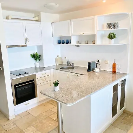 Sea Bay View Apartment *